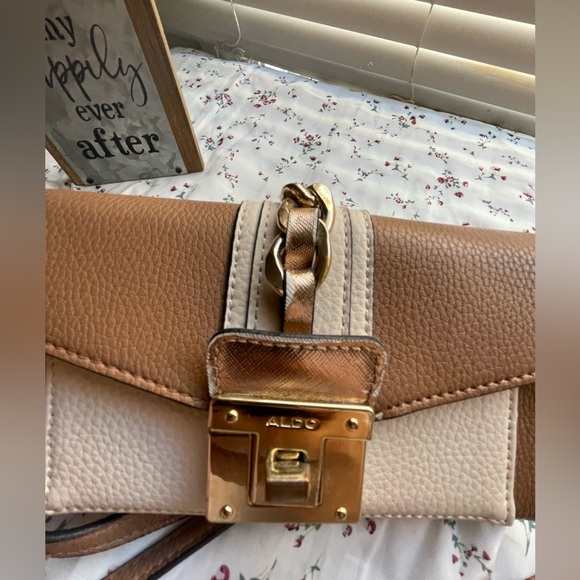 Aldo sling wallet - Picture 2 of 6